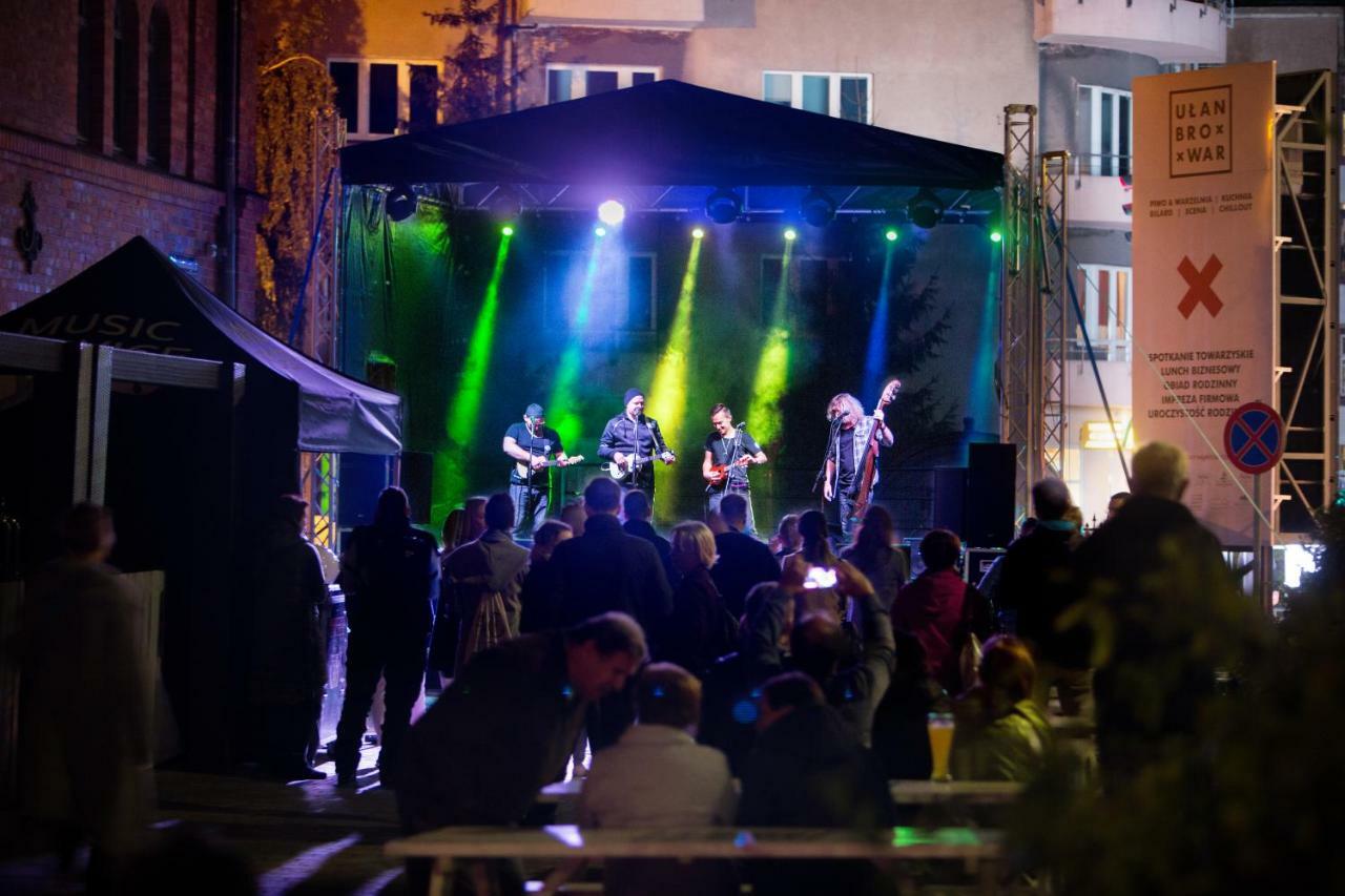 City Park Hotel & Residence Poznan Ngoại thất bức ảnh The band performing in 2014